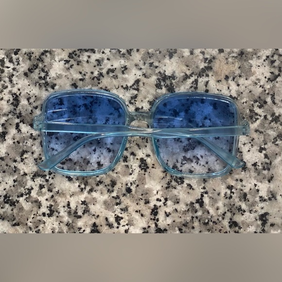 Wide Framed Sunglasses Anti UV PC Protection Black and Blue Frames - Picture 9 of 10